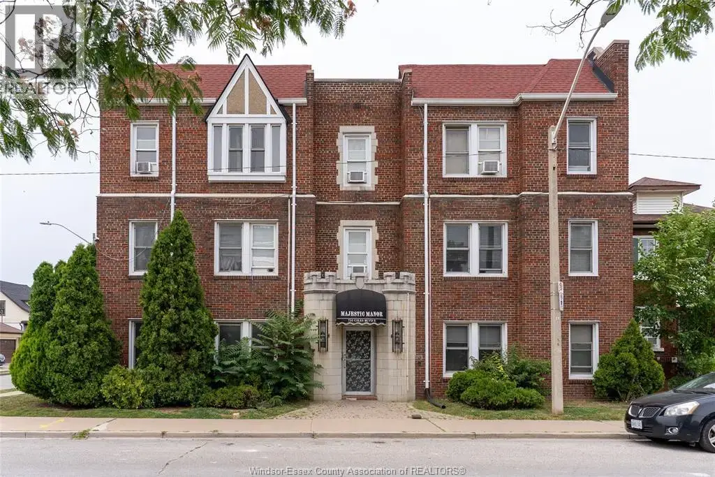 710 Giles Boulevard East Unit# 302, Windsor